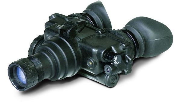 PVS-7 night vision googles
