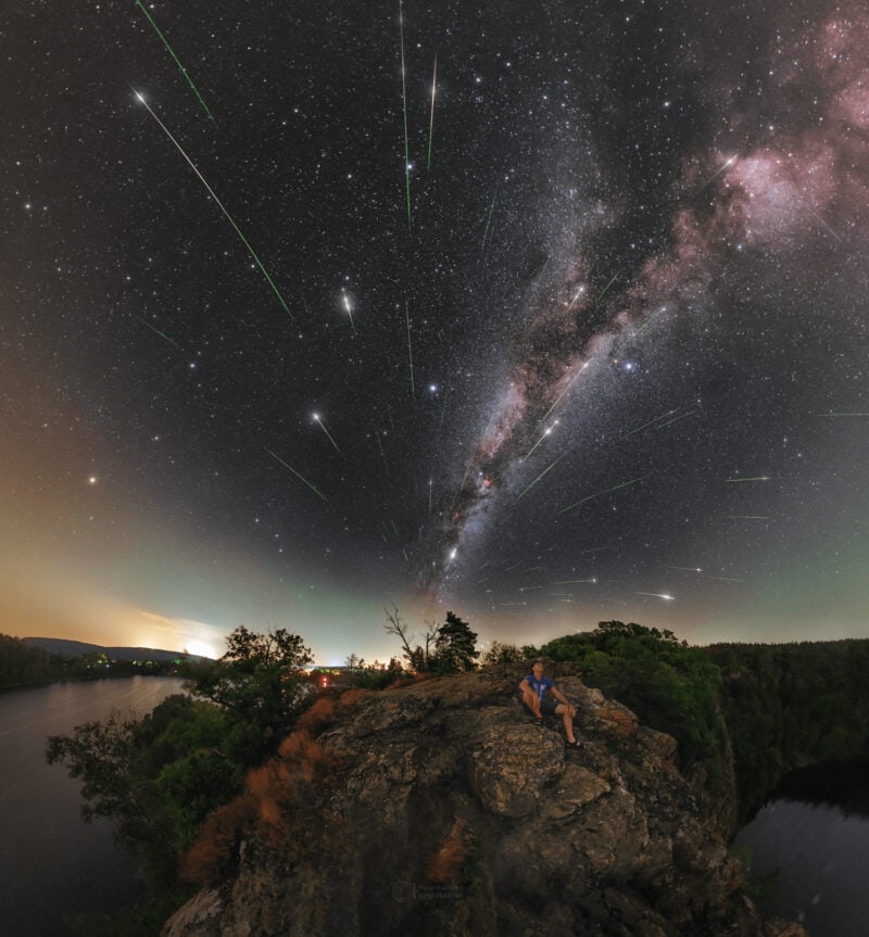 2020_08_12_Perseidy_Sec_Full_Sky_Met_SterGraph_Vyska_1500px