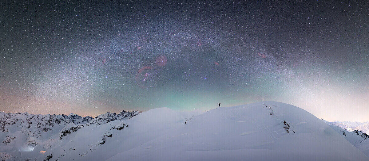 Camille Niel: Capturing Stunning Nightscapes in the French Alps