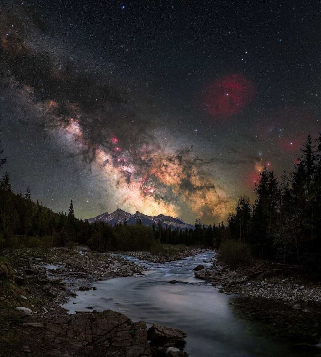 Milky Way over Tatra Mountains by Łukasz Remkowicz